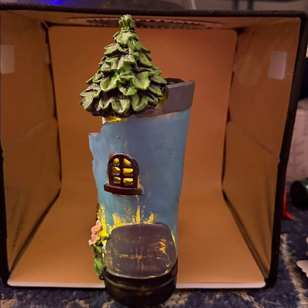 Whimsical Gnome House Night Light - Picture 4 of 9
